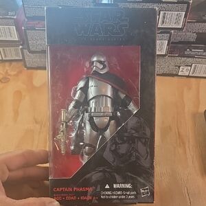 Star Wars Black Series Silver and Black Captain Phasma Figure